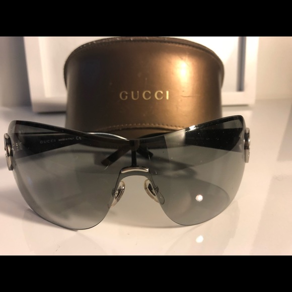 Gucci Sunglasses - Picture 4 of 11
